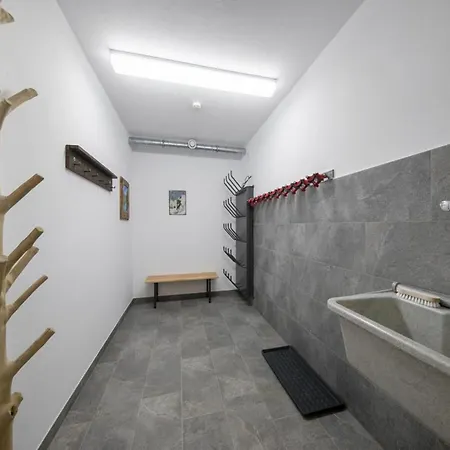 Nationalpark Schwarzes Hoerndl Alpstuga